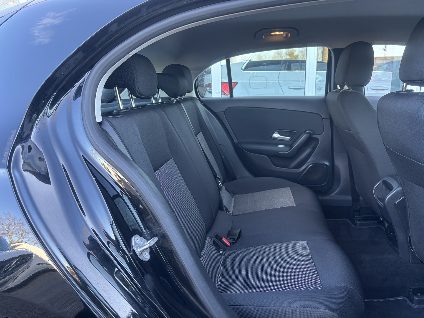 Mercedes-Benz Mercedes-Benz