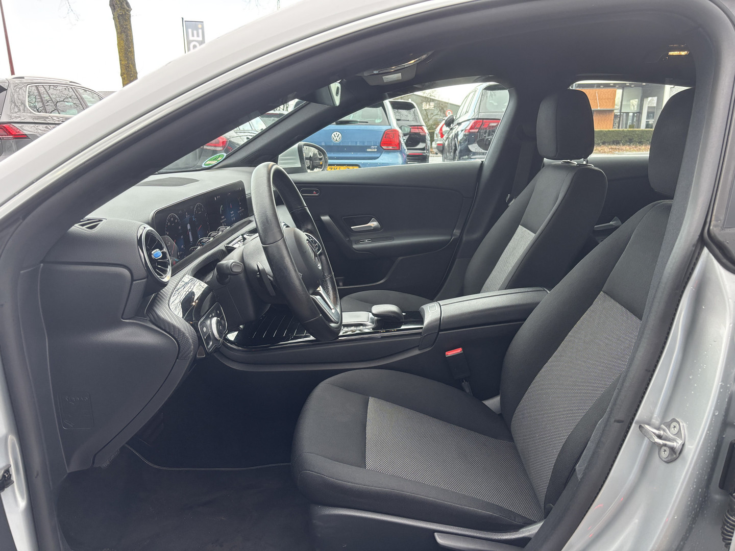 Mercedes-Benz Mercedes-Benz