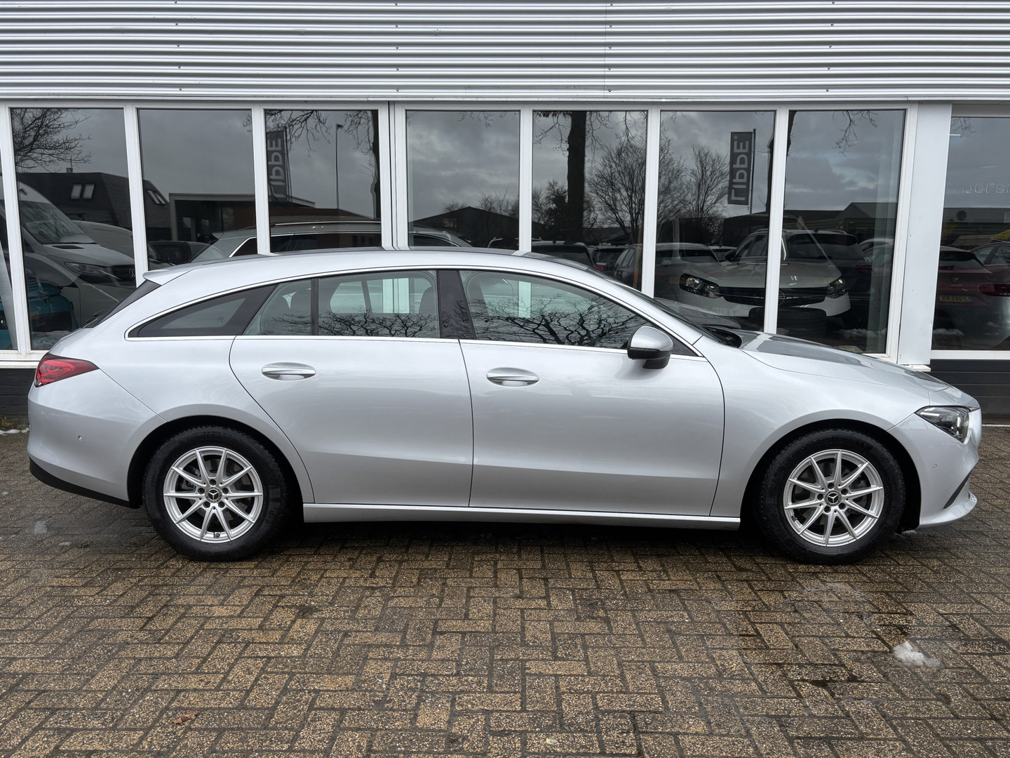 Mercedes-Benz Mercedes-Benz