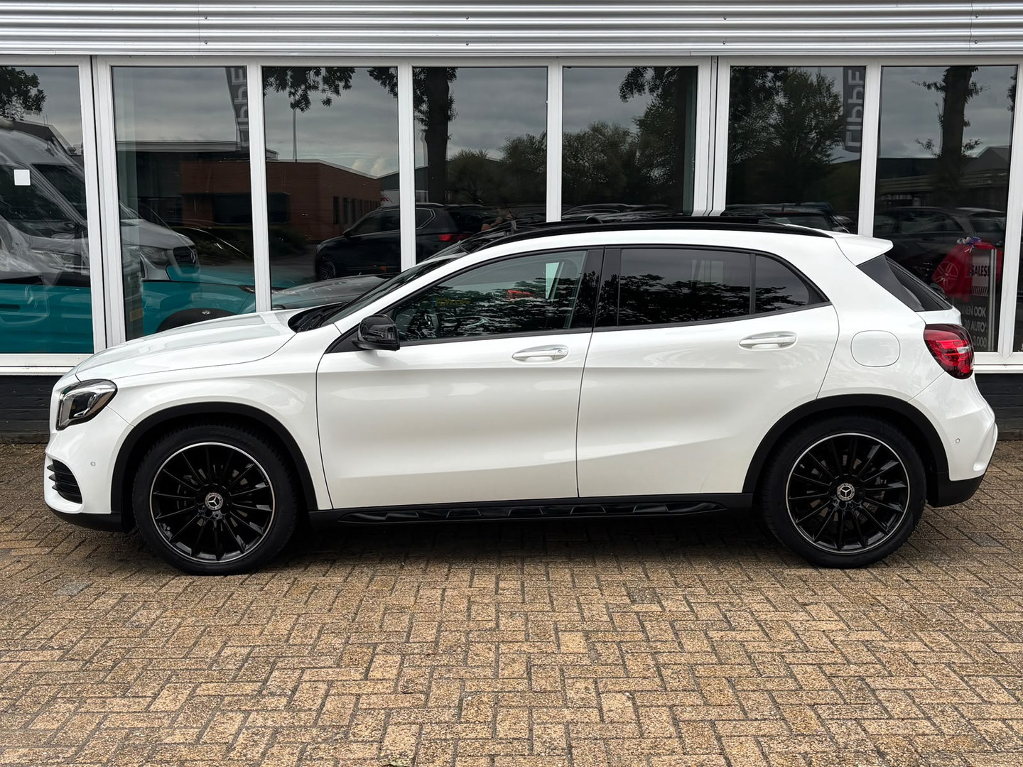 Mercedes-Benz