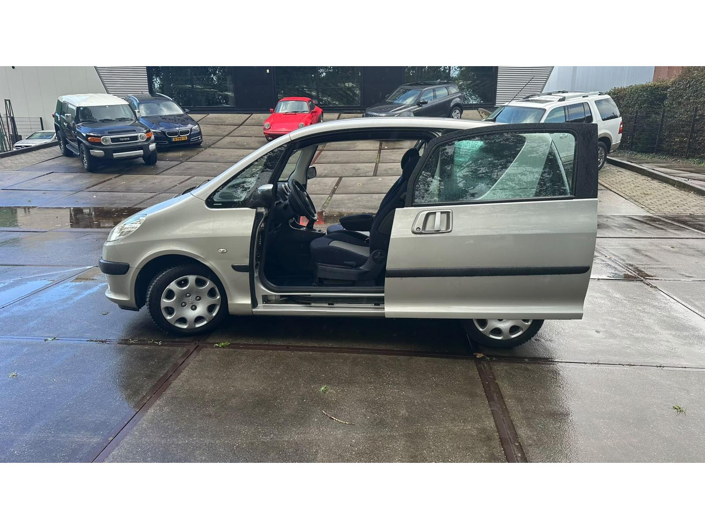 Peugeot Peugeot