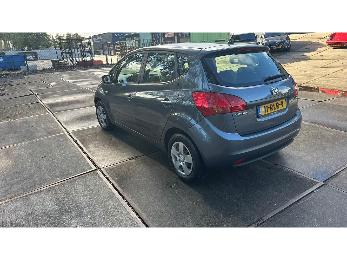 Kia