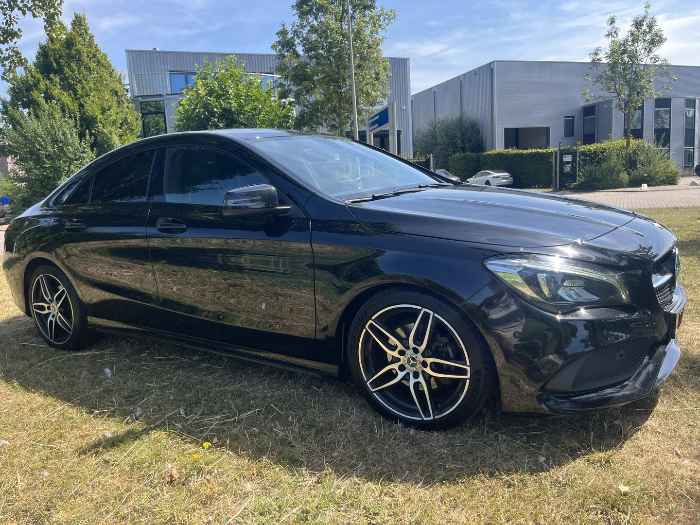 Mercedes-Benz Mercedes-Benz