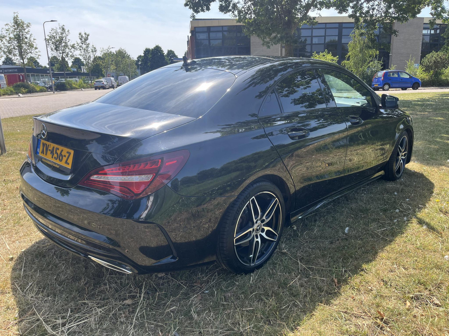 Mercedes-Benz Mercedes-Benz