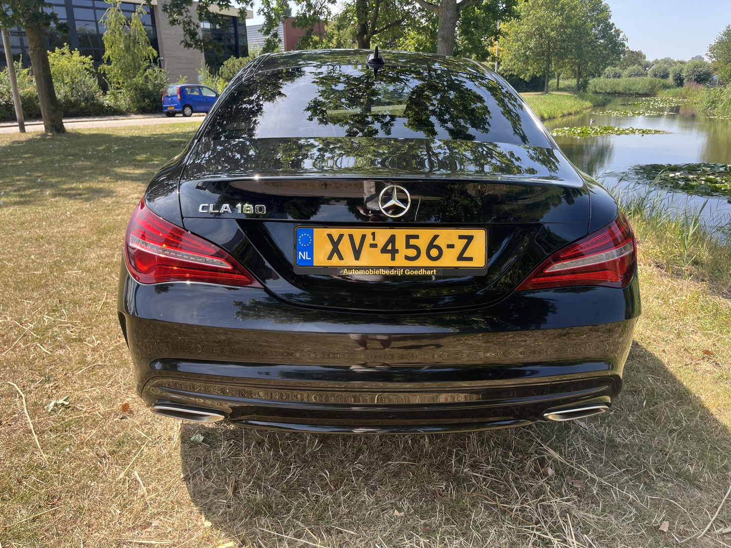 Mercedes-Benz Mercedes-Benz