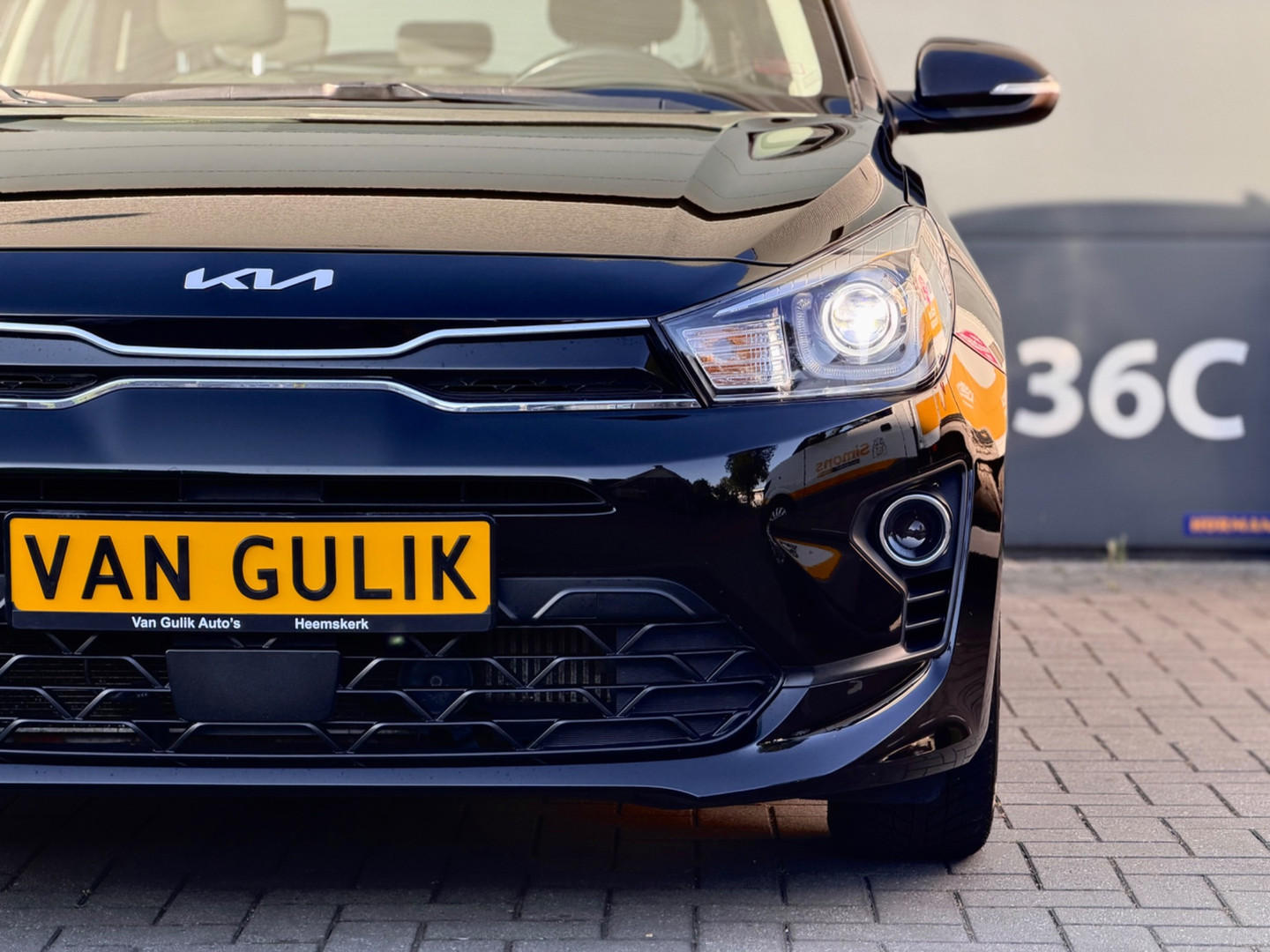 Kia