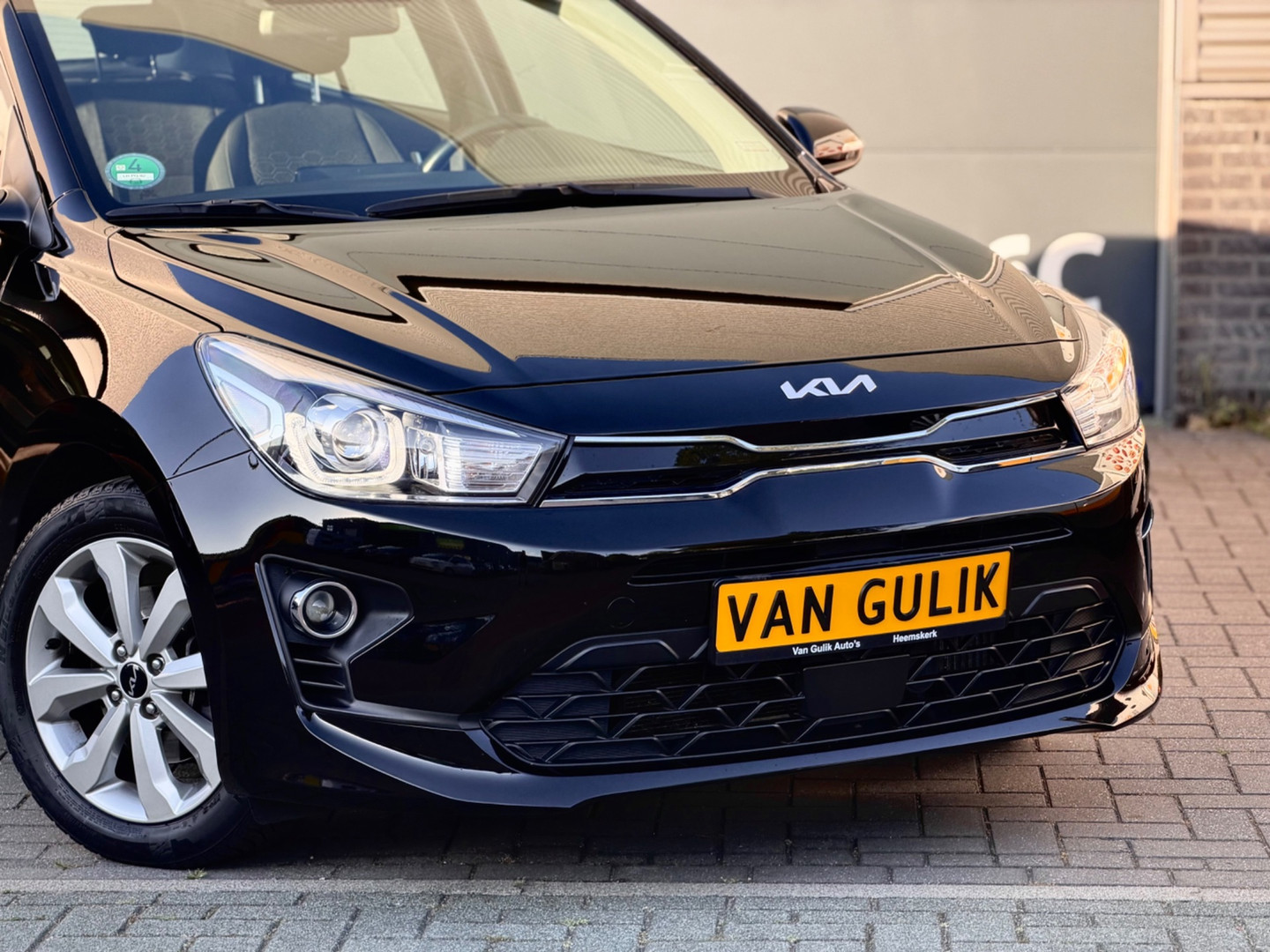 Kia