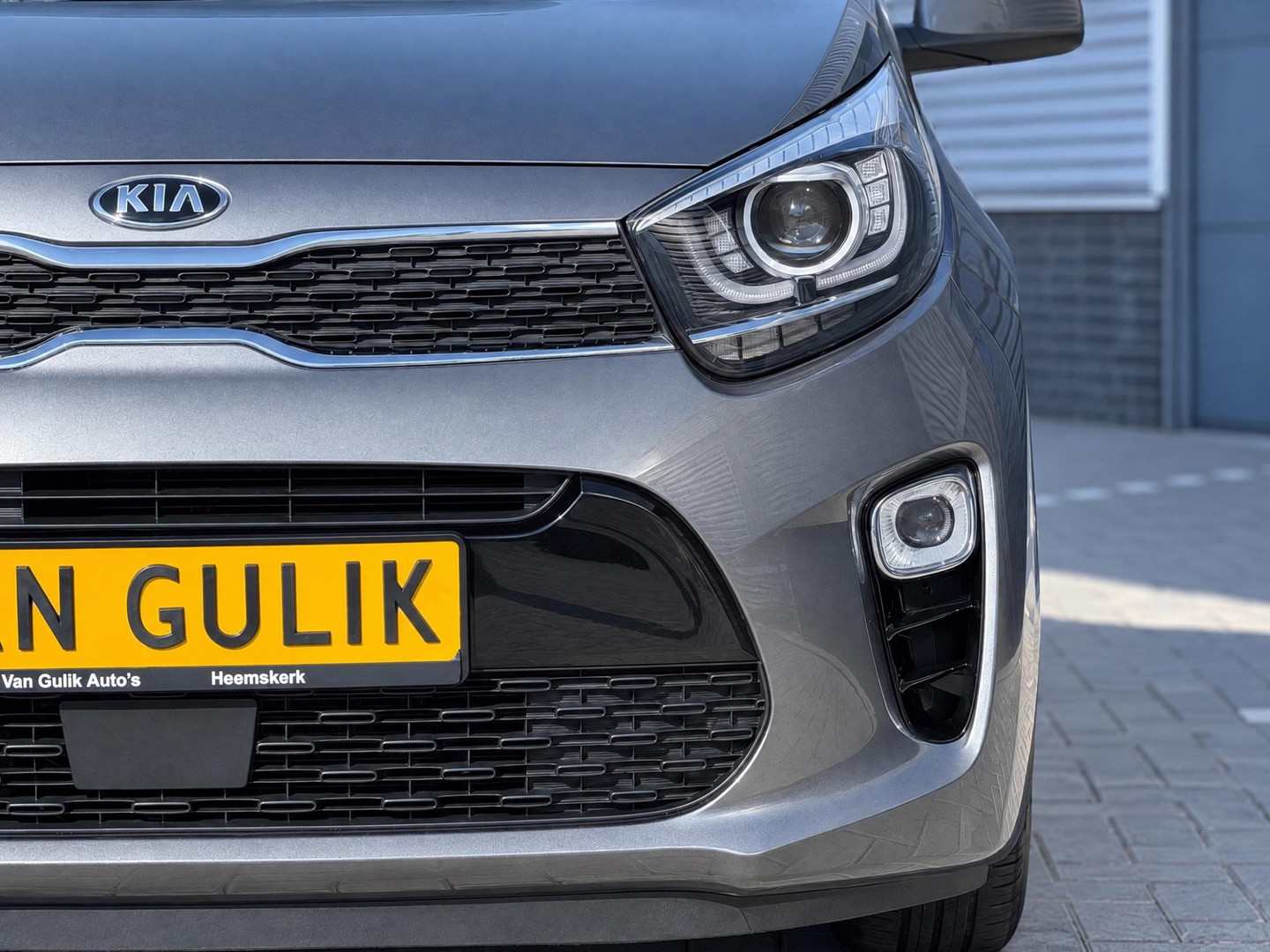 Kia