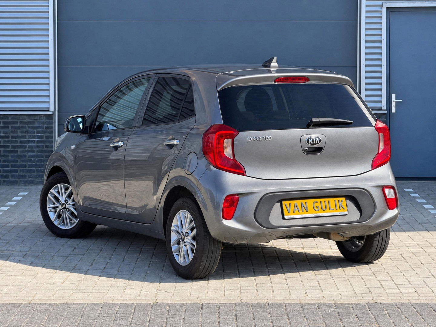 Kia