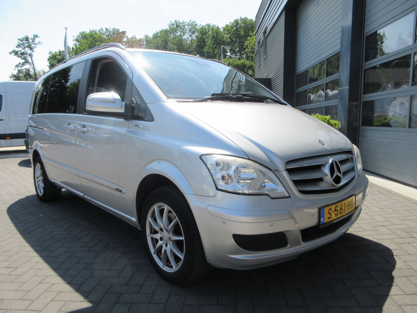 Mercedes-Benz Mercedes-Benz