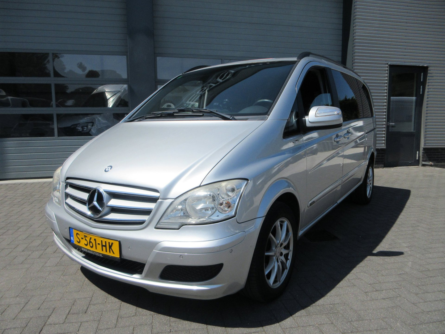 Mercedes-Benz Mercedes-Benz