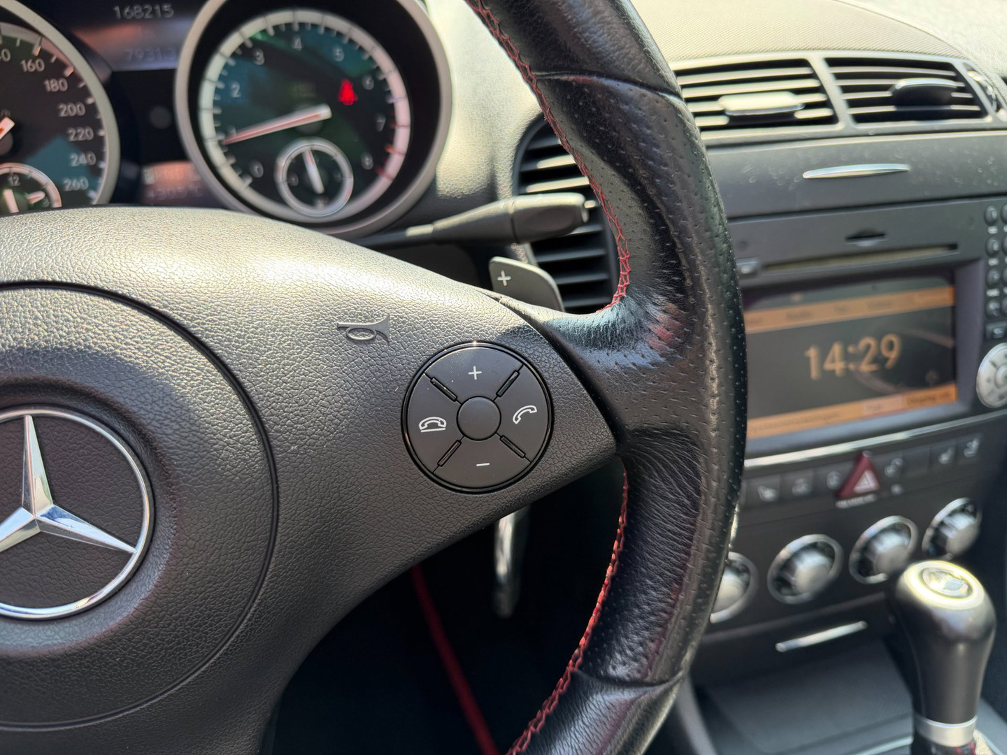 Mercedes-Benz Mercedes-Benz