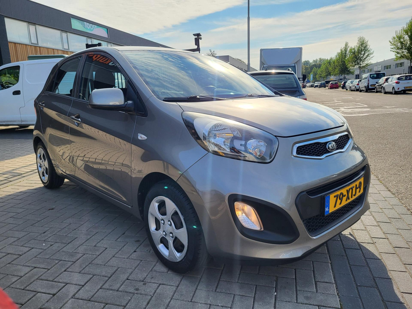 Kia