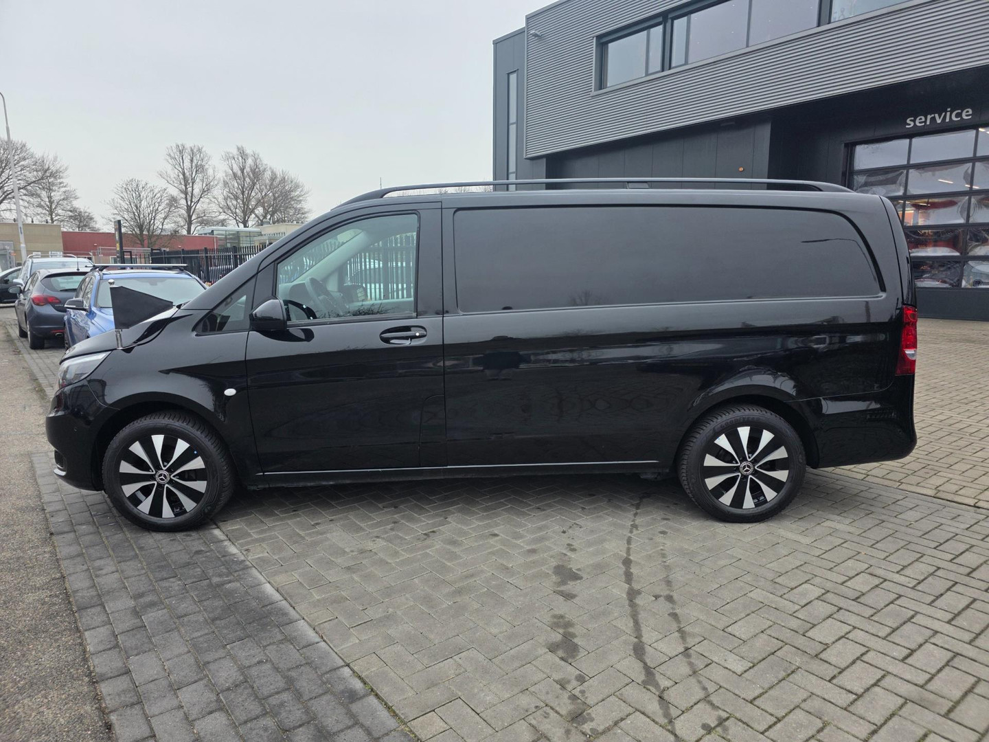 Mercedes-Benz Mercedes-Benz