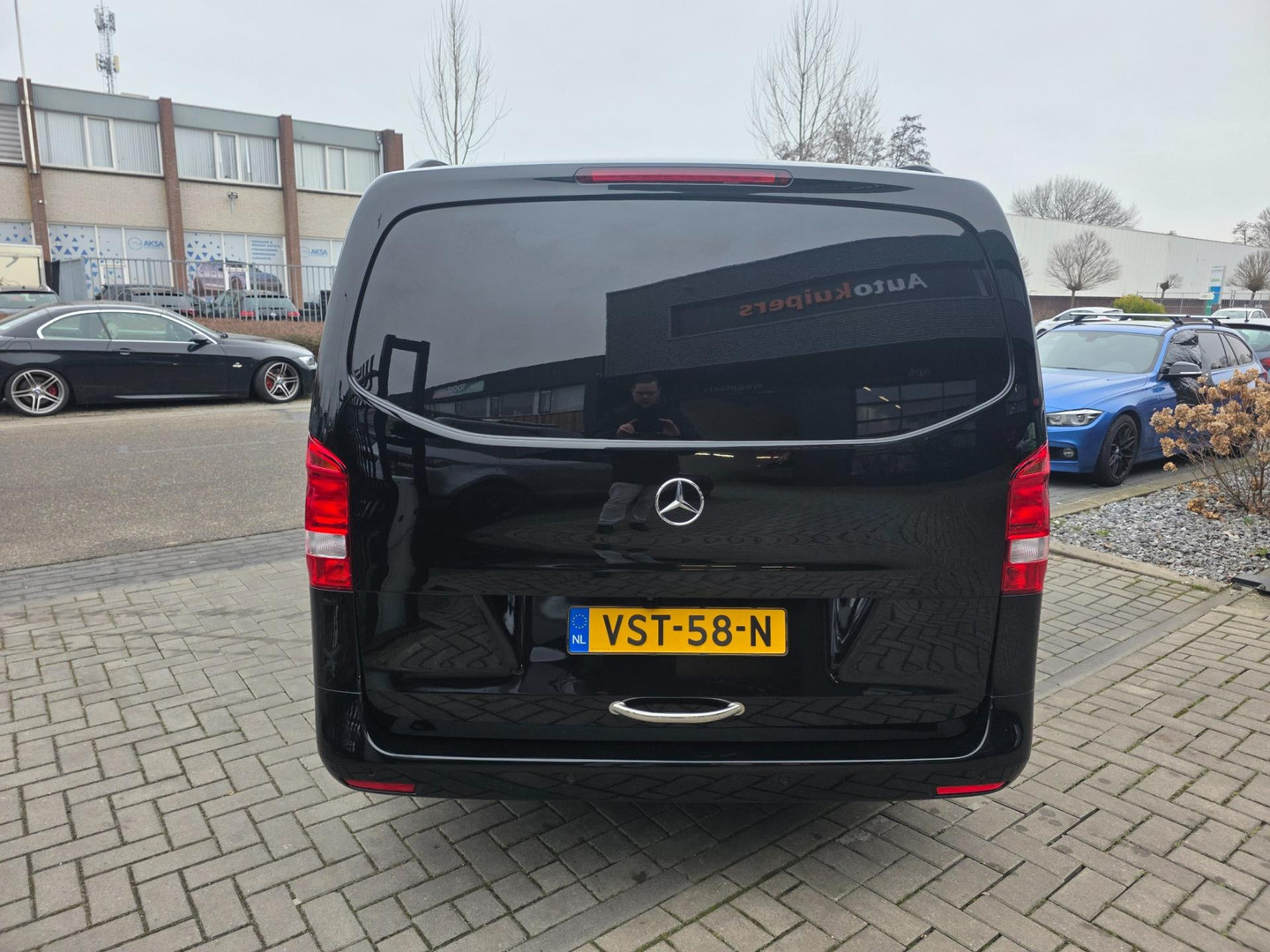 Mercedes-Benz Mercedes-Benz