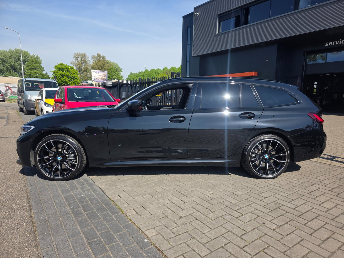BMW