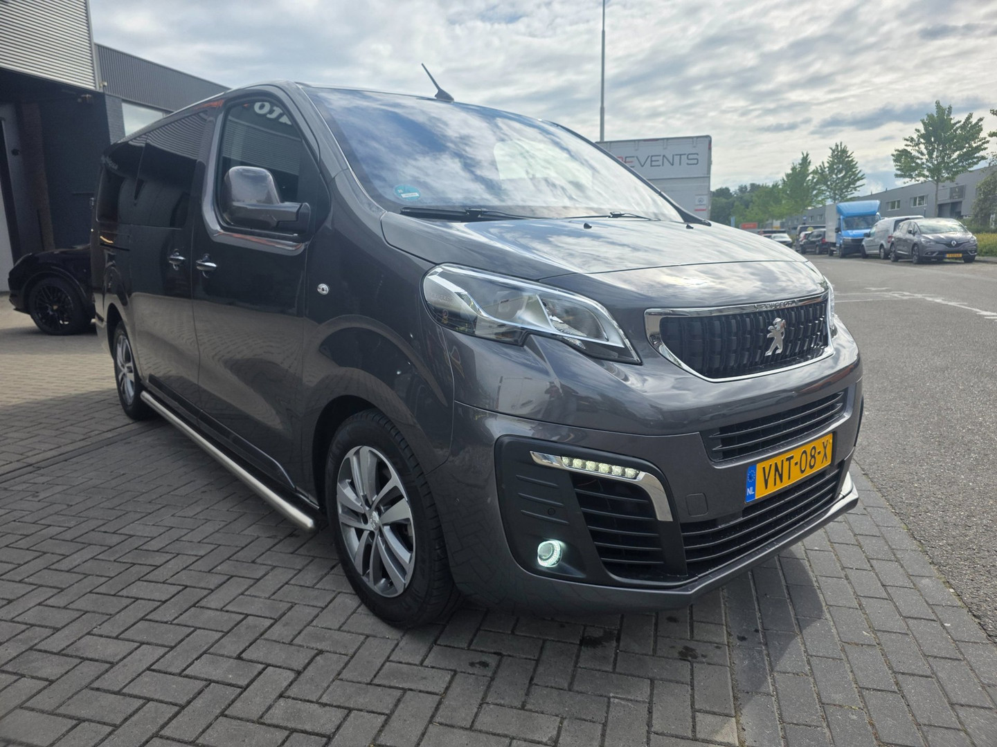 Peugeot Peugeot