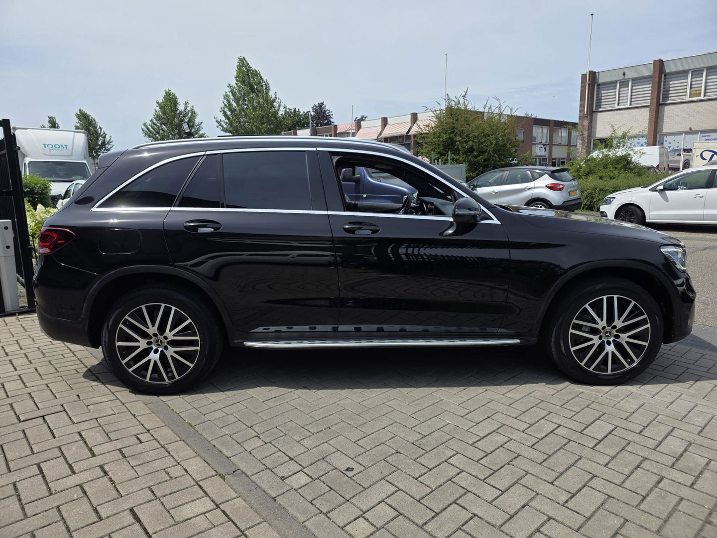 Mercedes-Benz