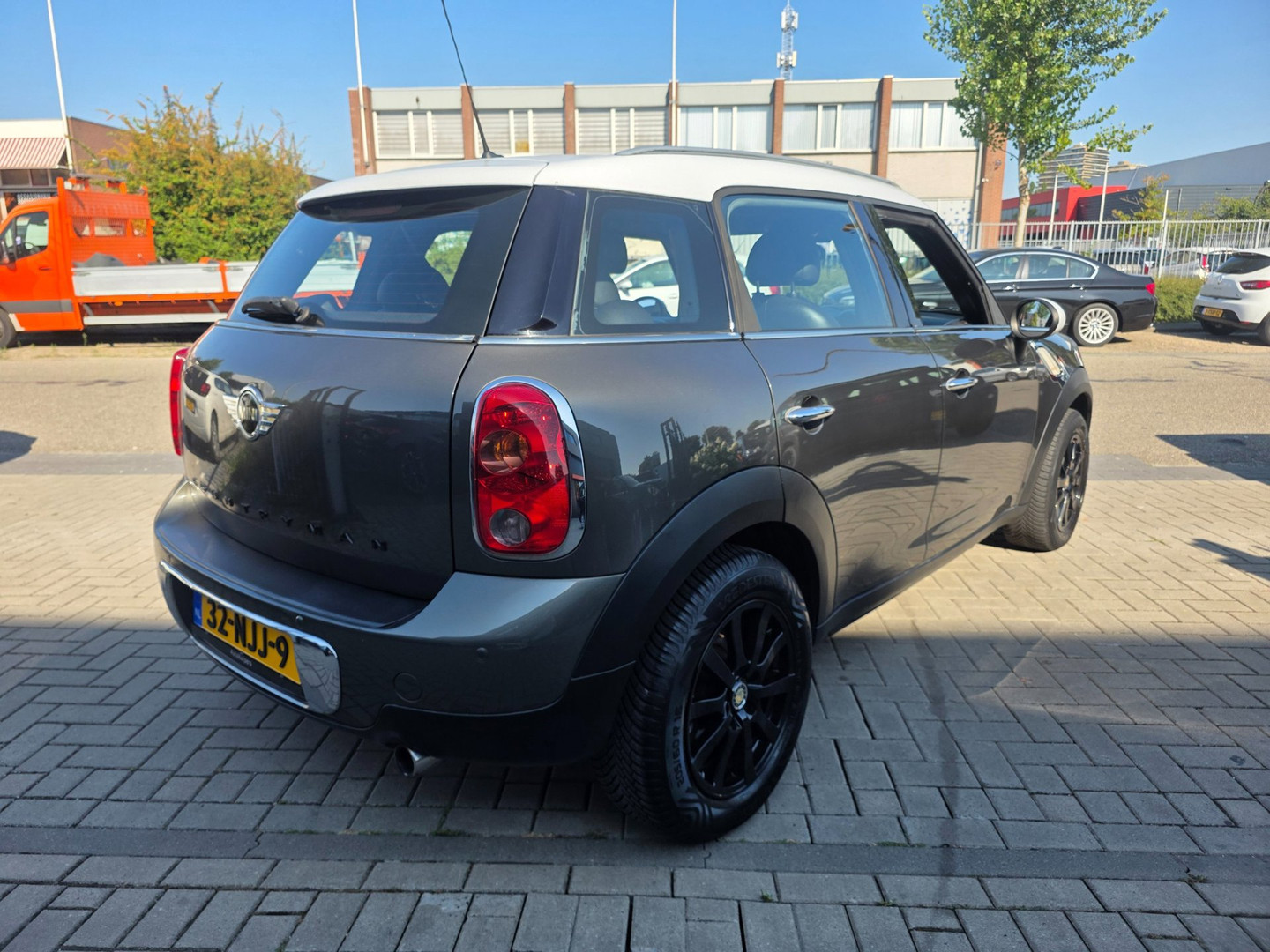 MINI