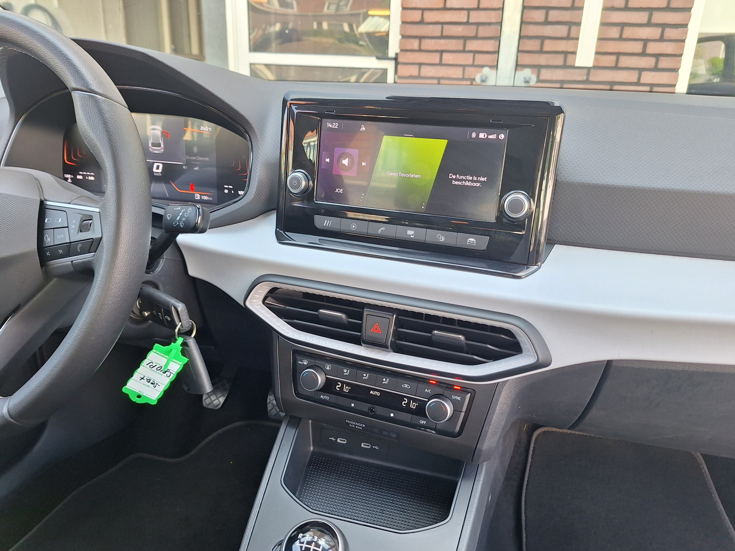 SEAT