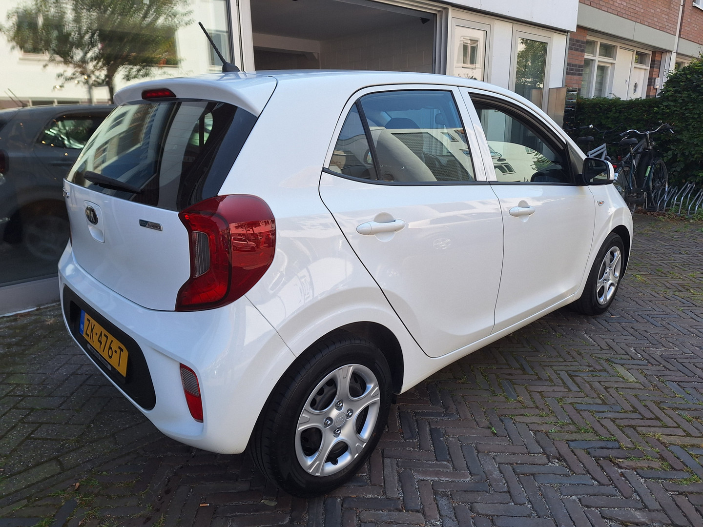 Kia