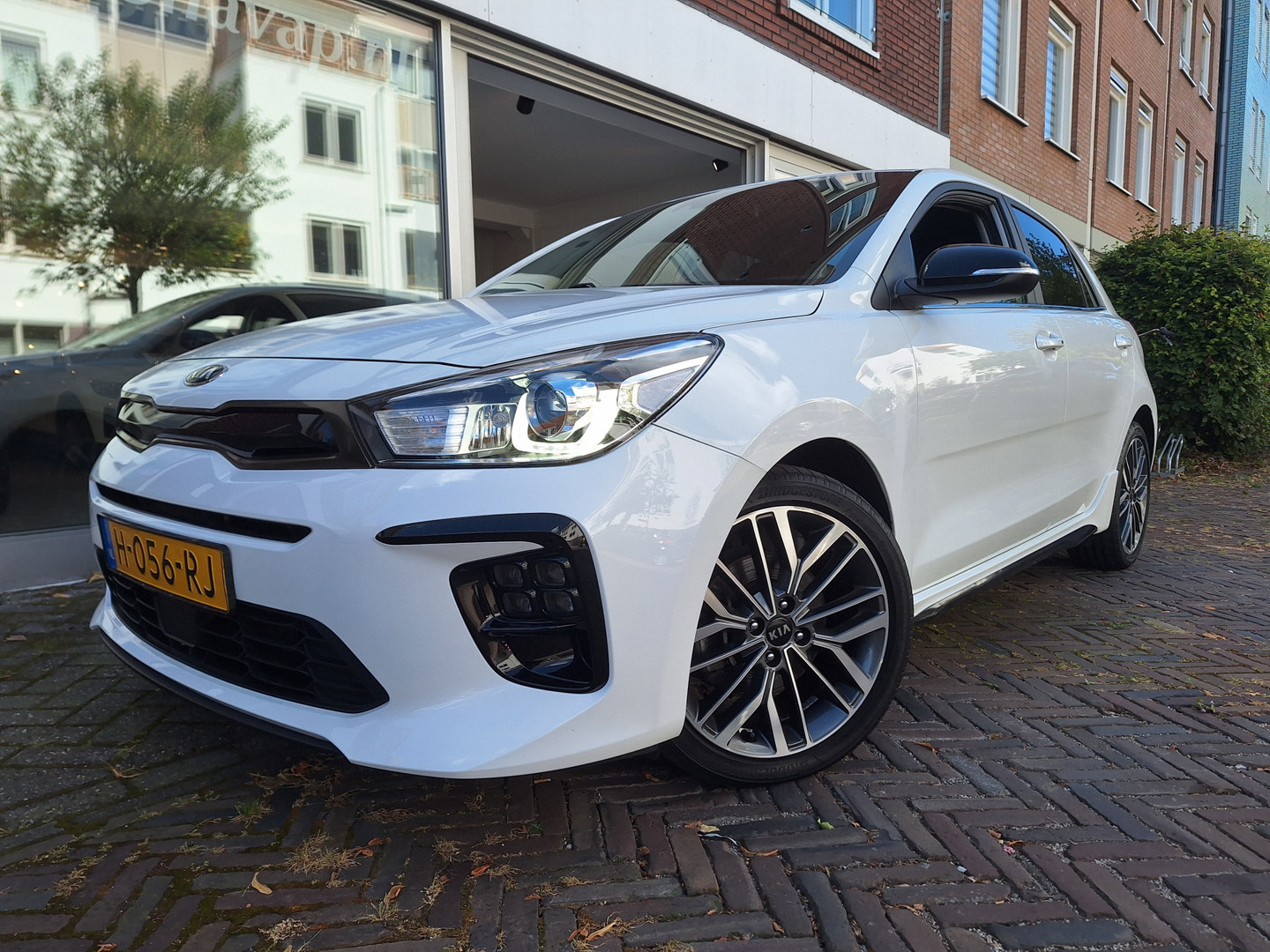 Kia