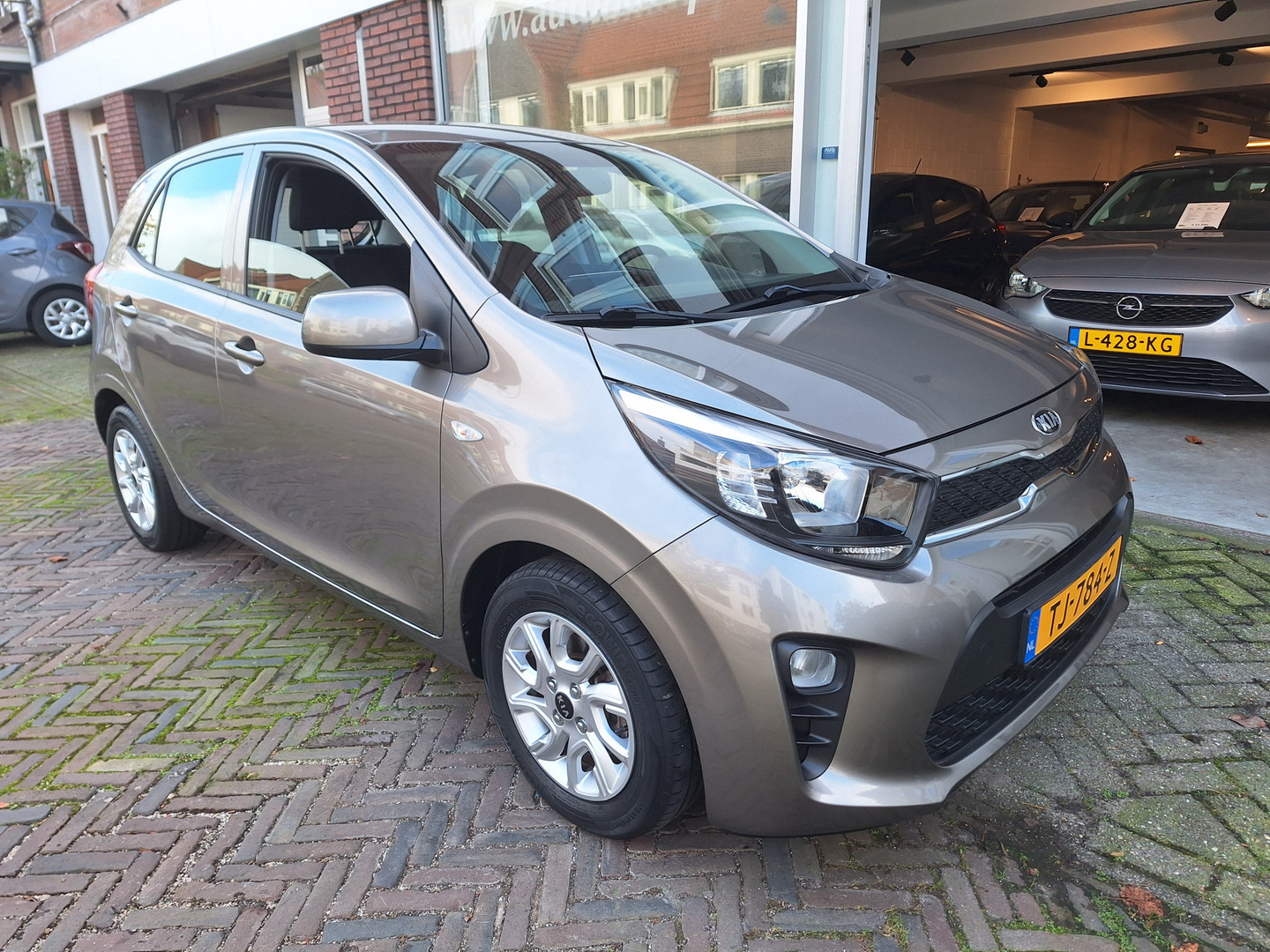 Kia