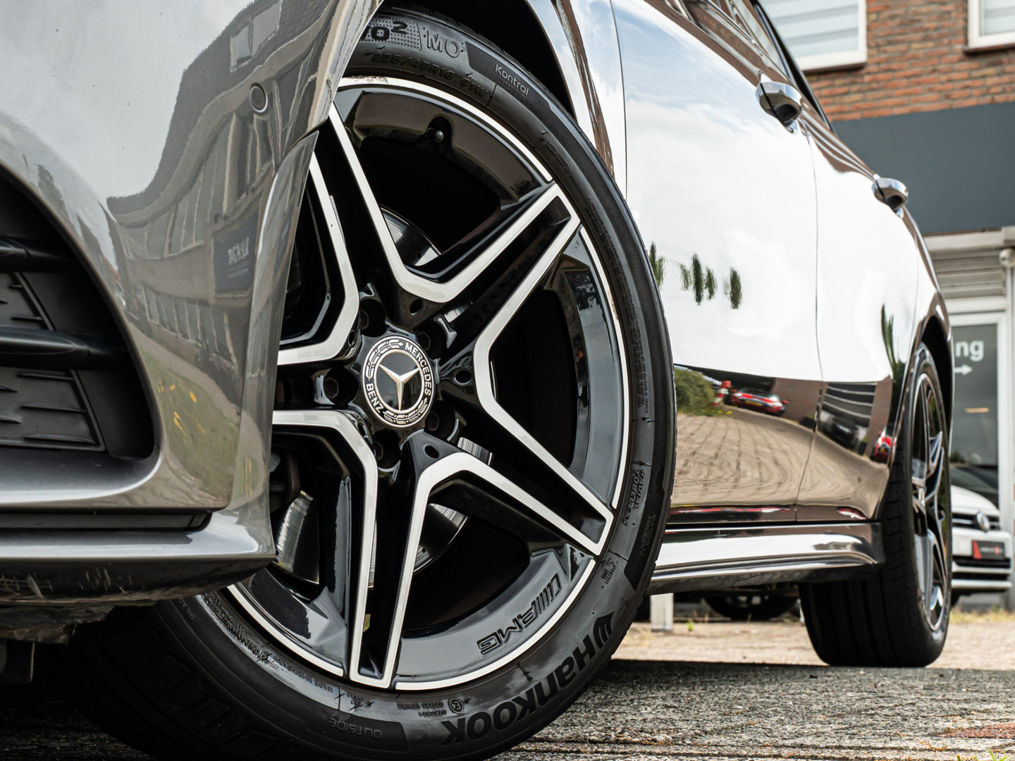 Mercedes-Benz