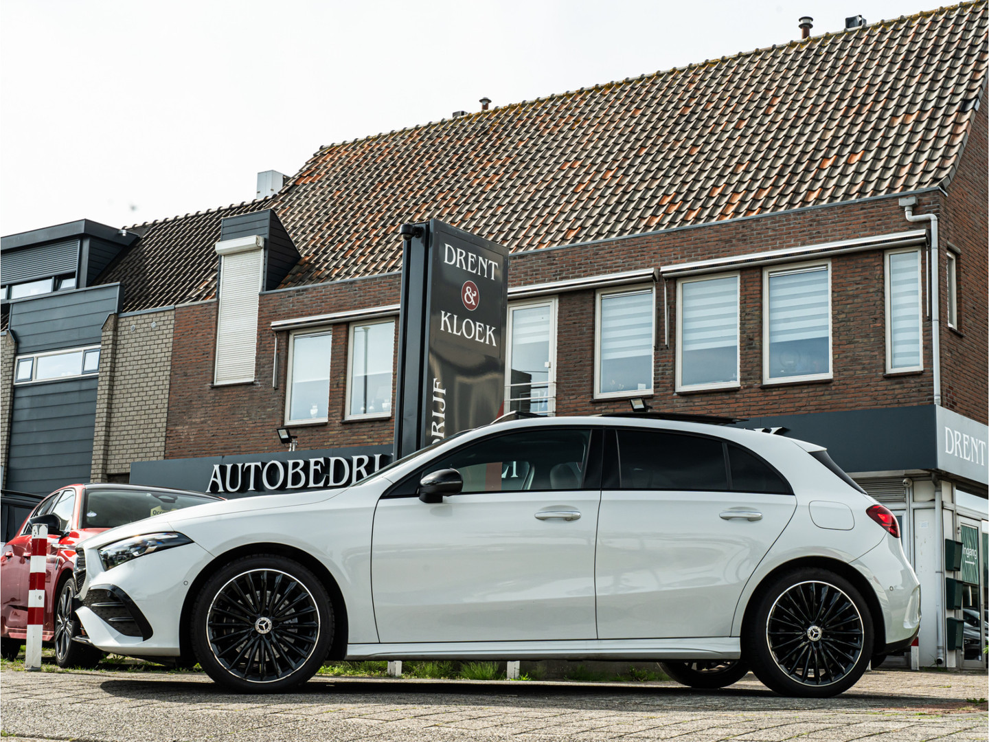 Mercedes-Benz Mercedes-Benz