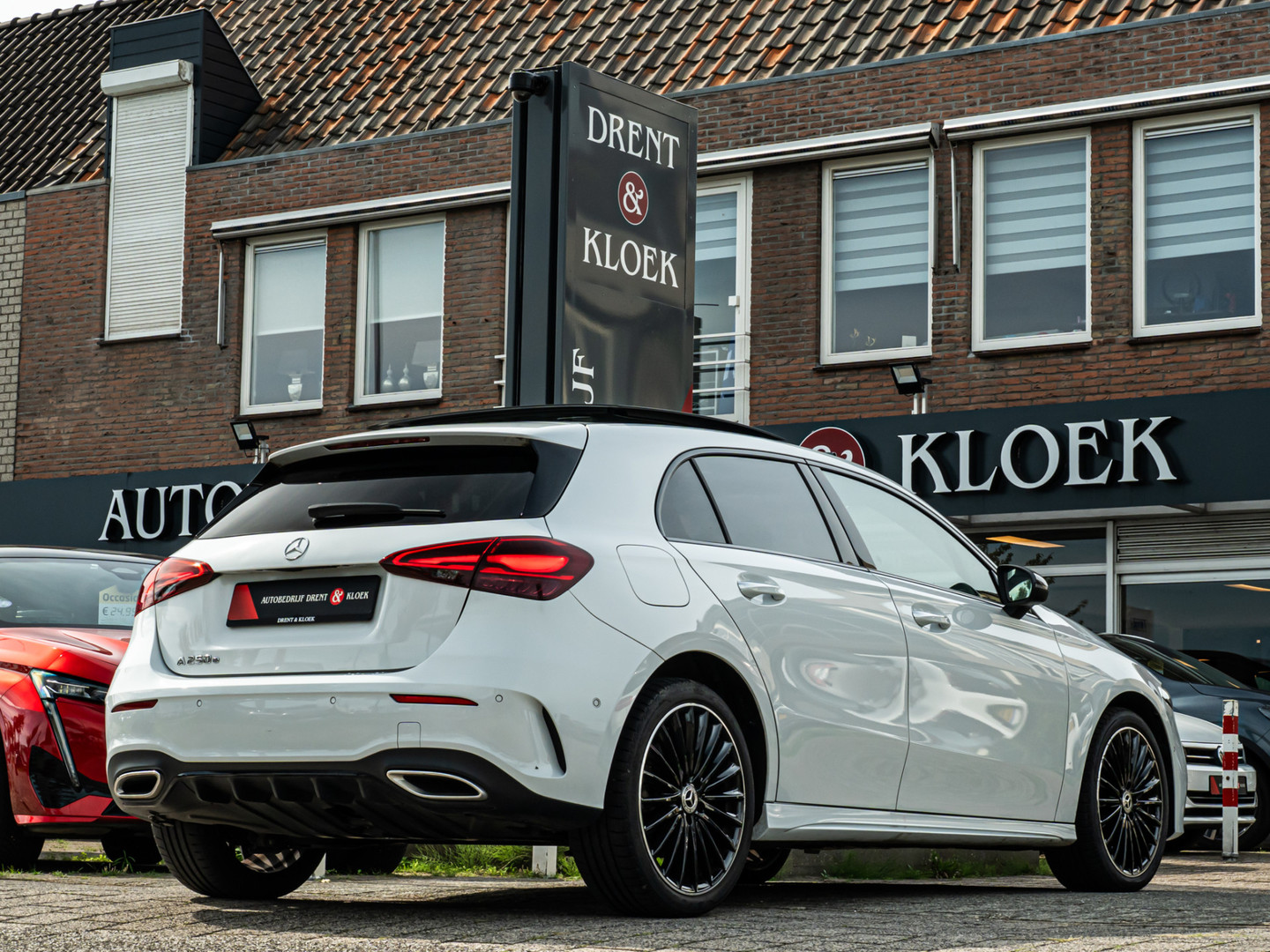 Mercedes-Benz Mercedes-Benz