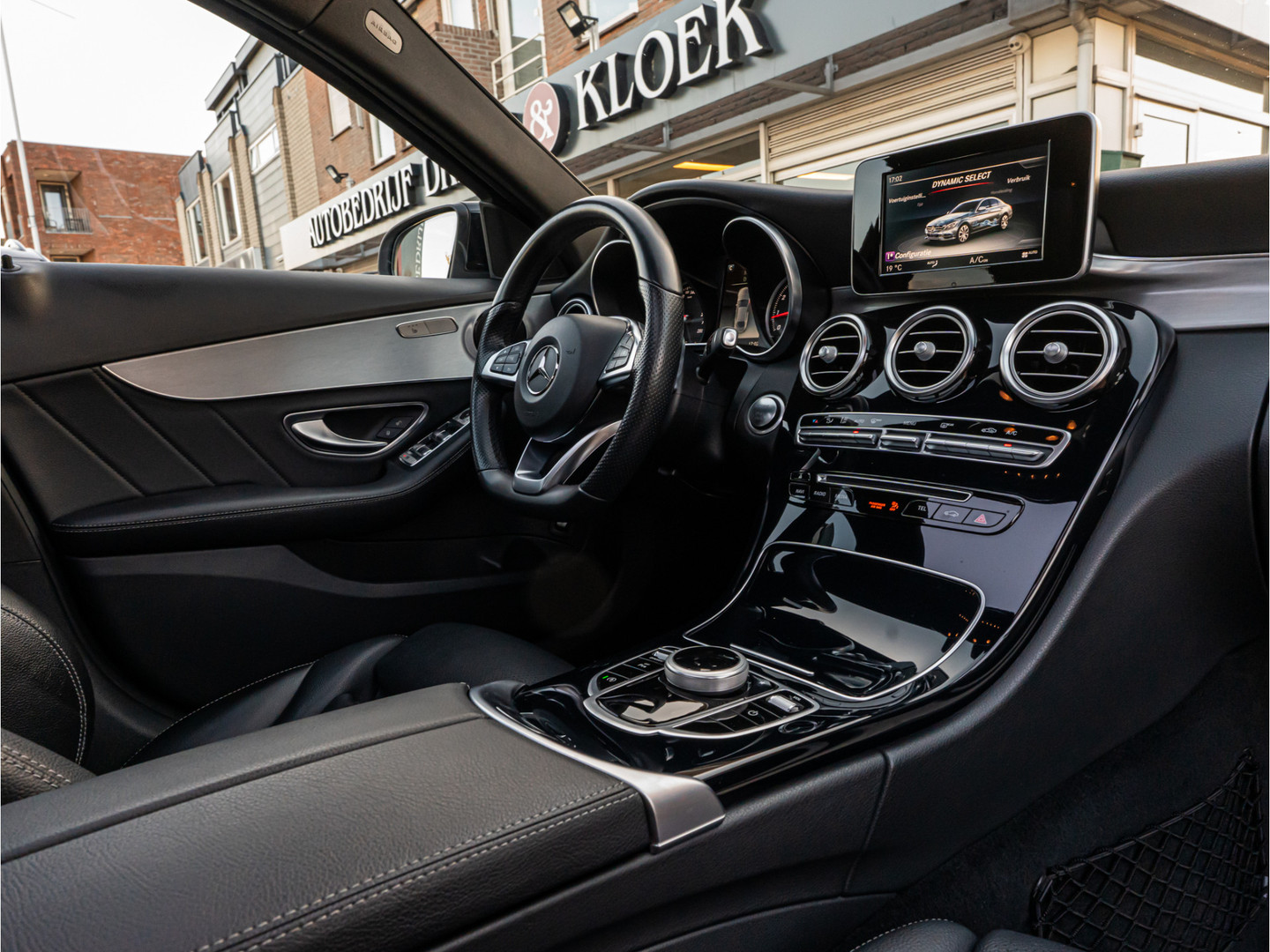 Mercedes-Benz Mercedes-Benz