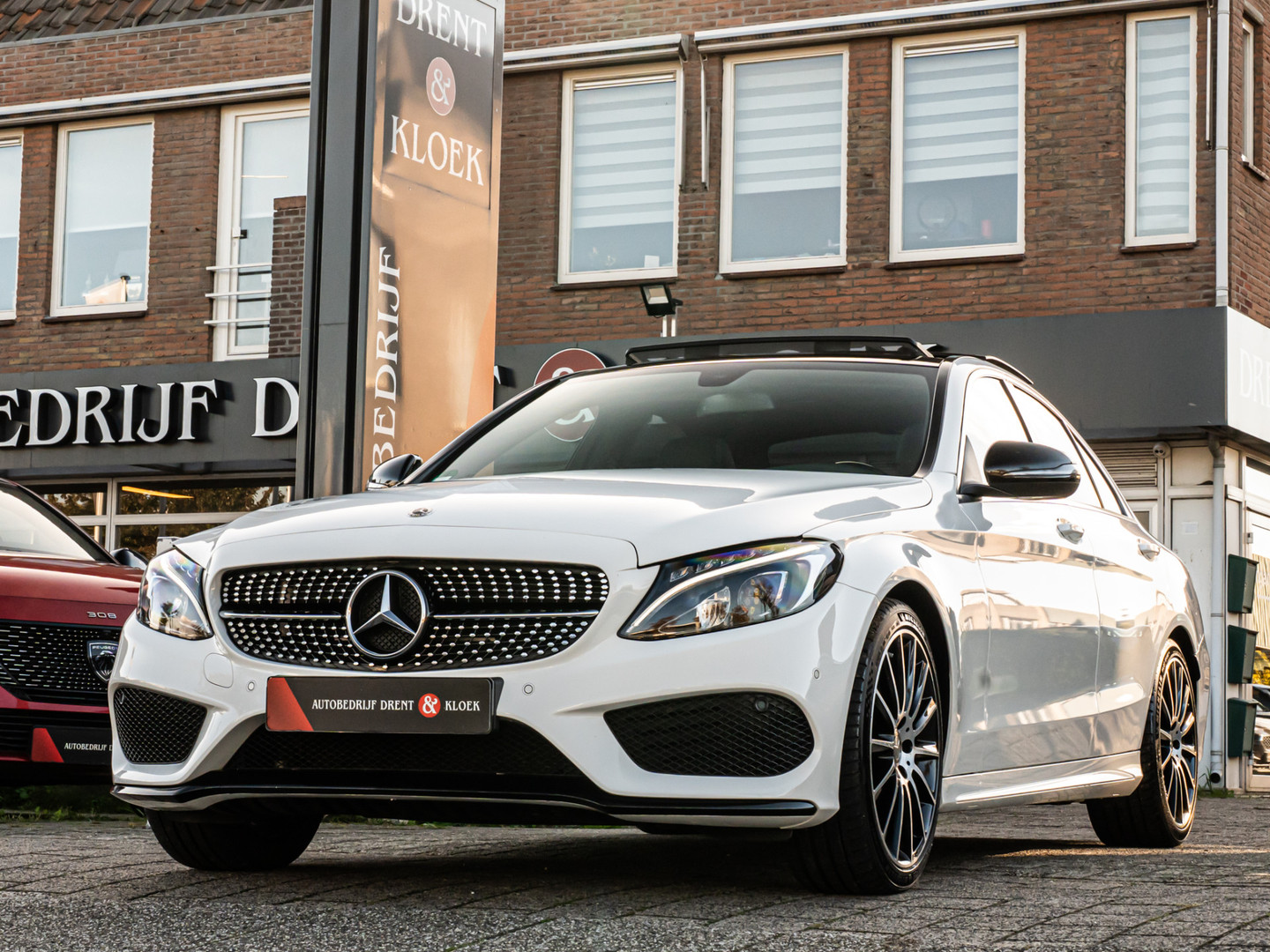 Mercedes-Benz Mercedes-Benz