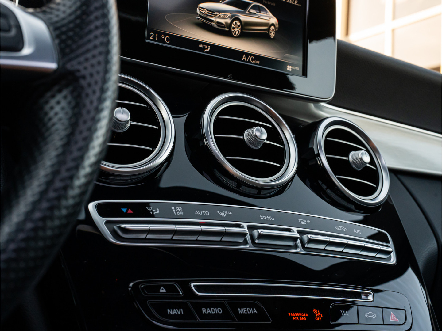 Mercedes-Benz Mercedes-Benz