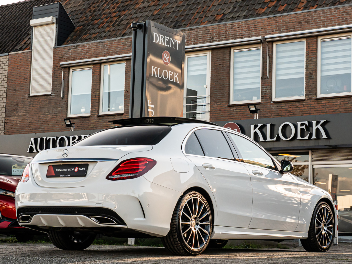 Mercedes-Benz Mercedes-Benz