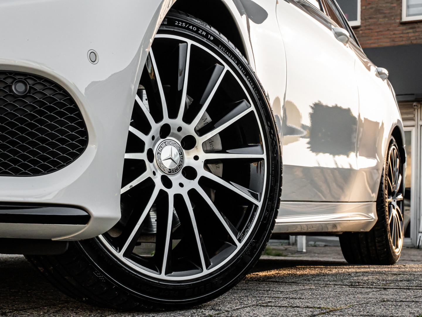 Mercedes-Benz Mercedes-Benz