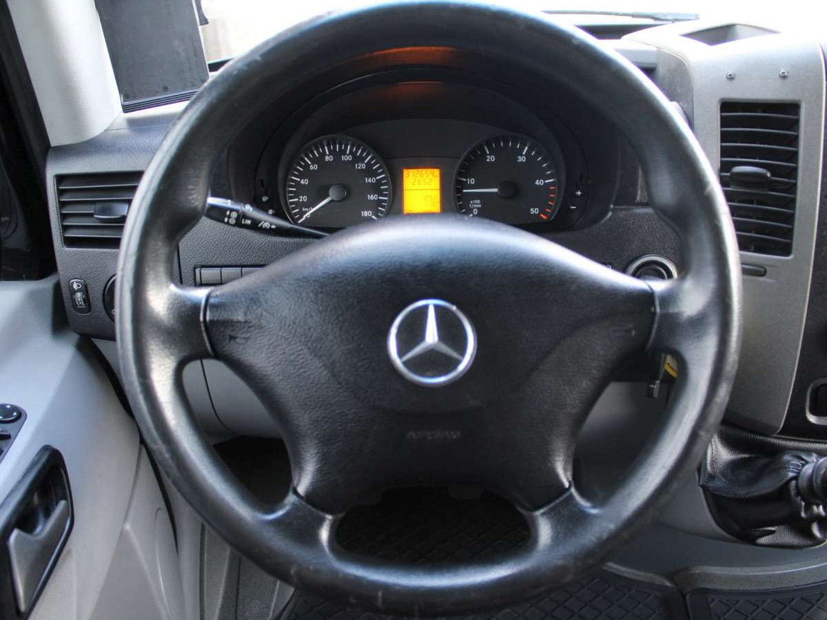 Mercedes-Benz Mercedes-Benz