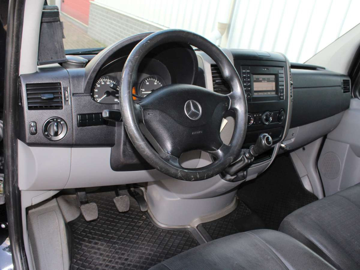 Mercedes-Benz Mercedes-Benz