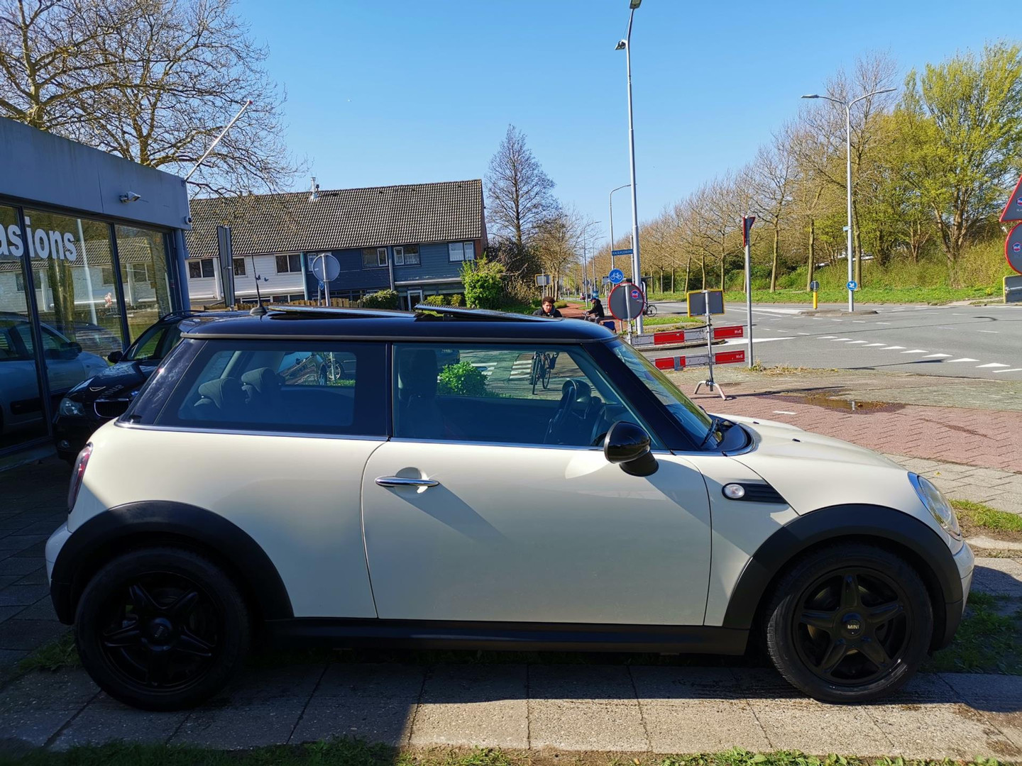 MINI