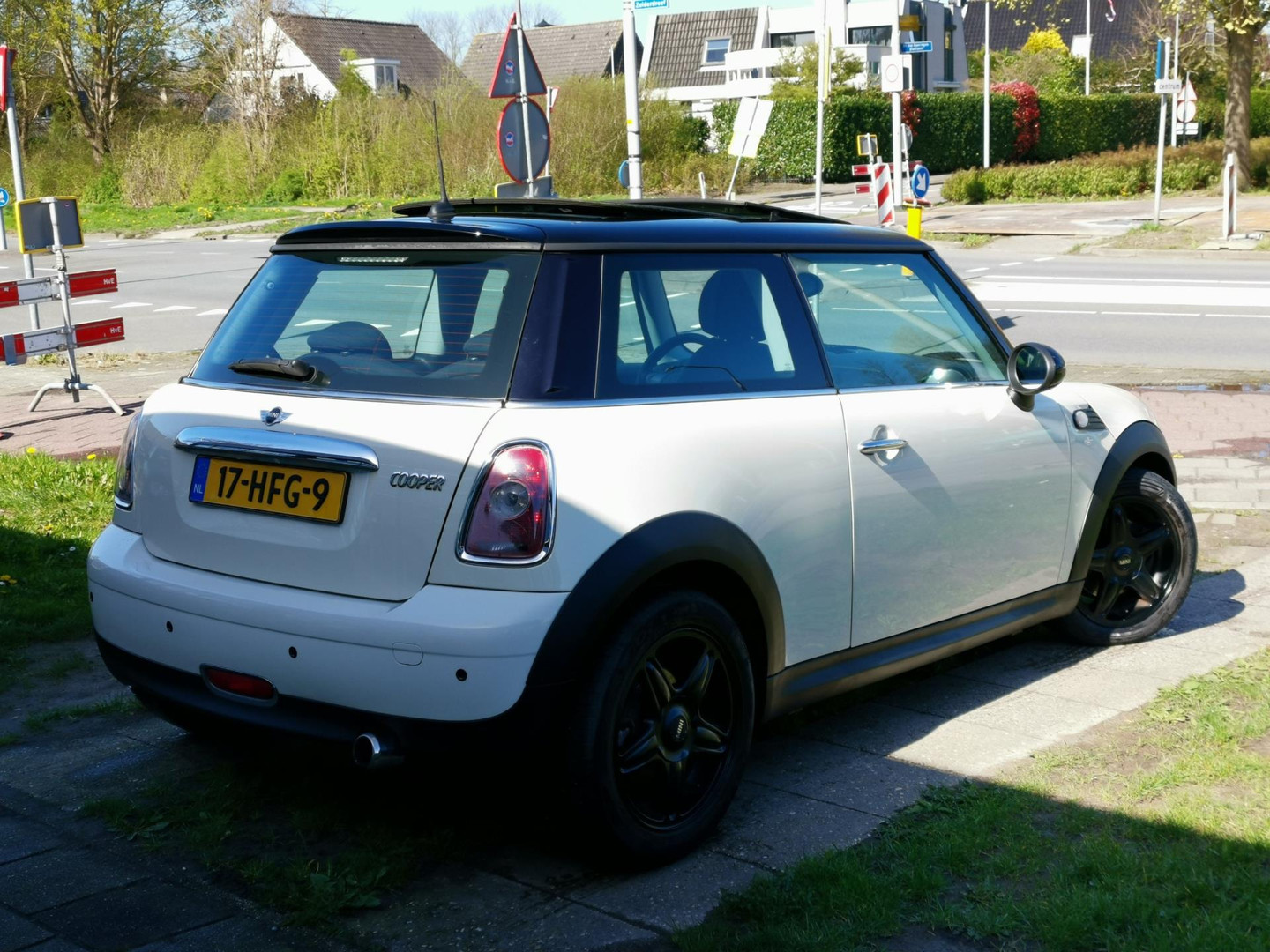 MINI