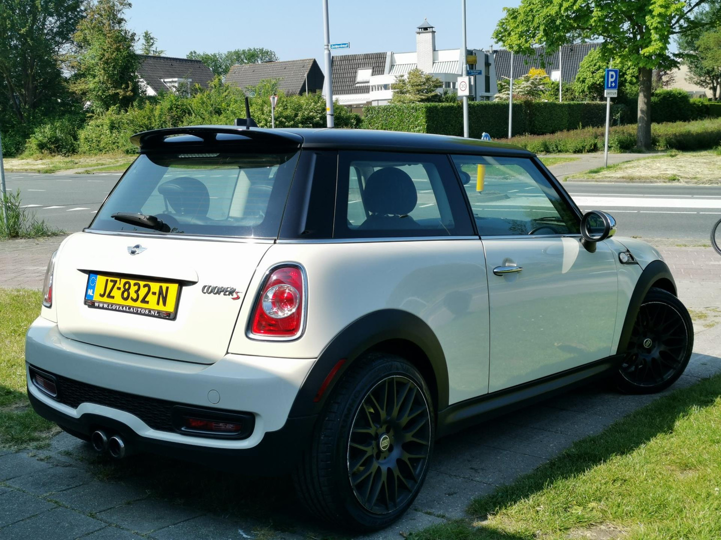 MINI