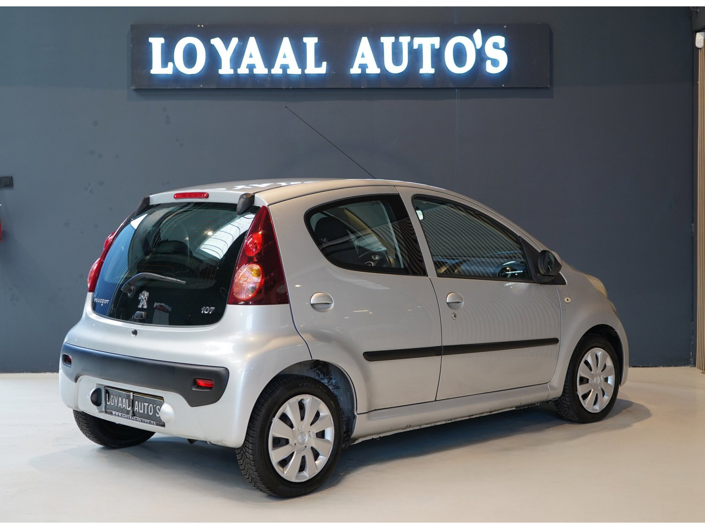 Peugeot Peugeot