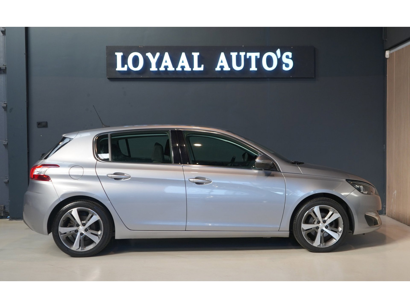 Peugeot Peugeot