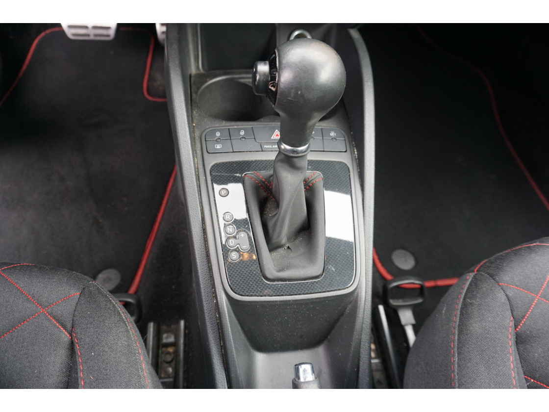SEAT SEAT