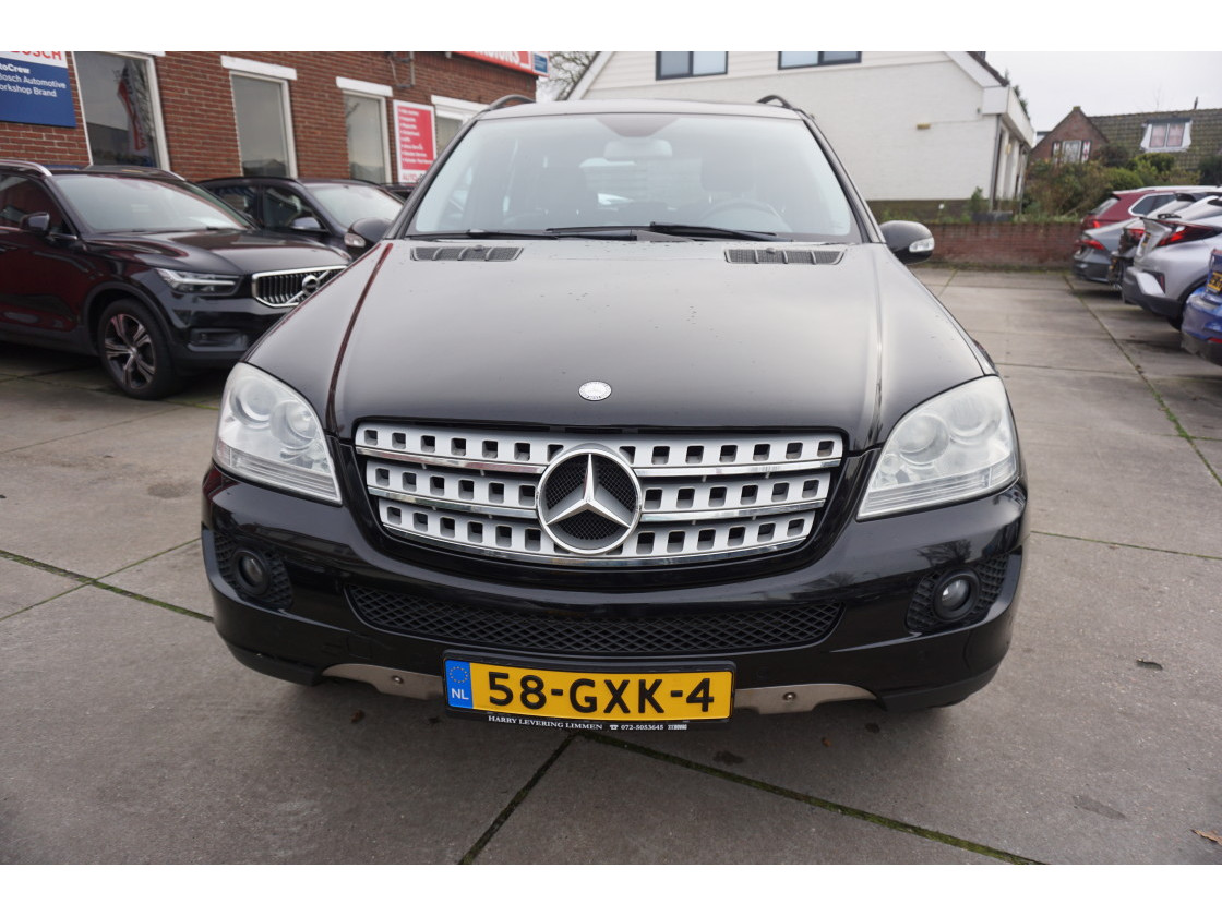 Mercedes-Benz Mercedes-Benz