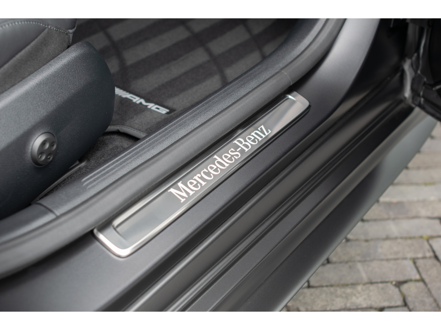 Mercedes-Benz Mercedes-Benz