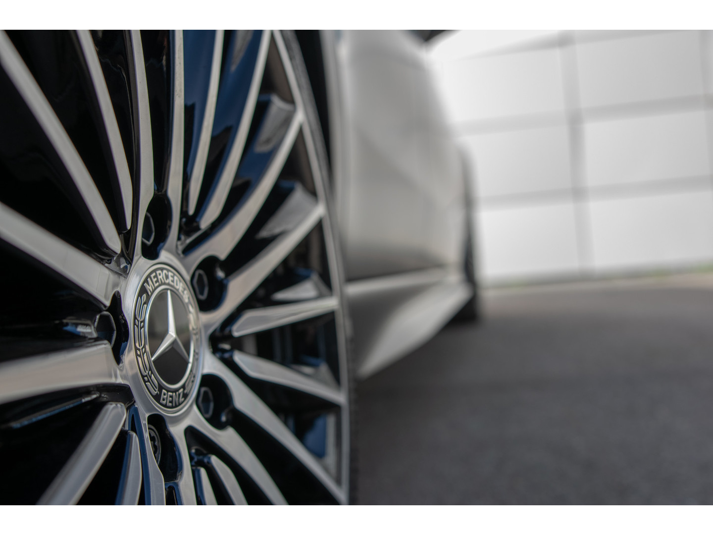 Mercedes-Benz Mercedes-Benz