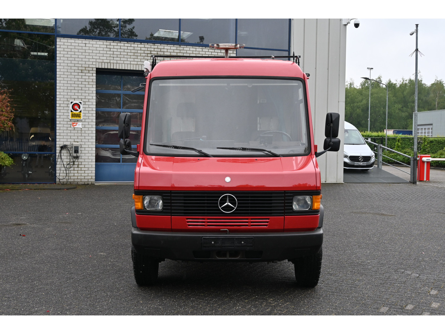 Mercedes-Benz Mercedes-Benz