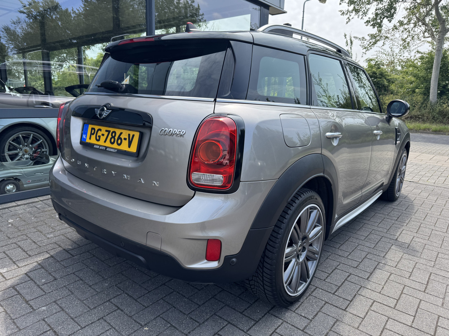 MINI