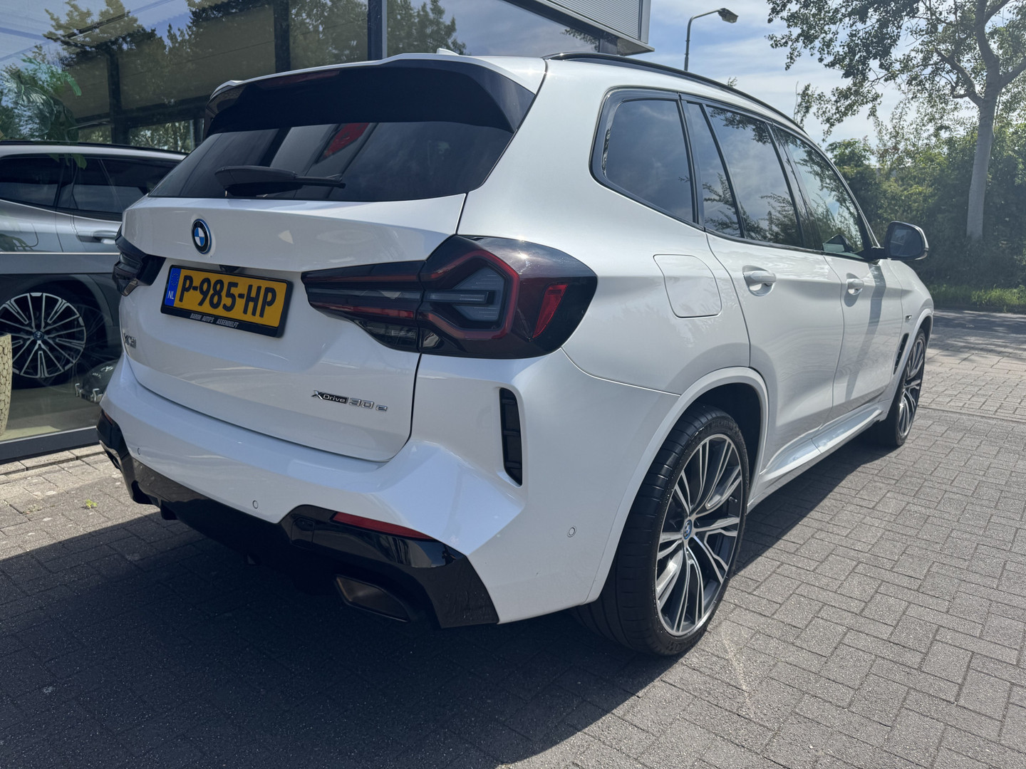 BMW