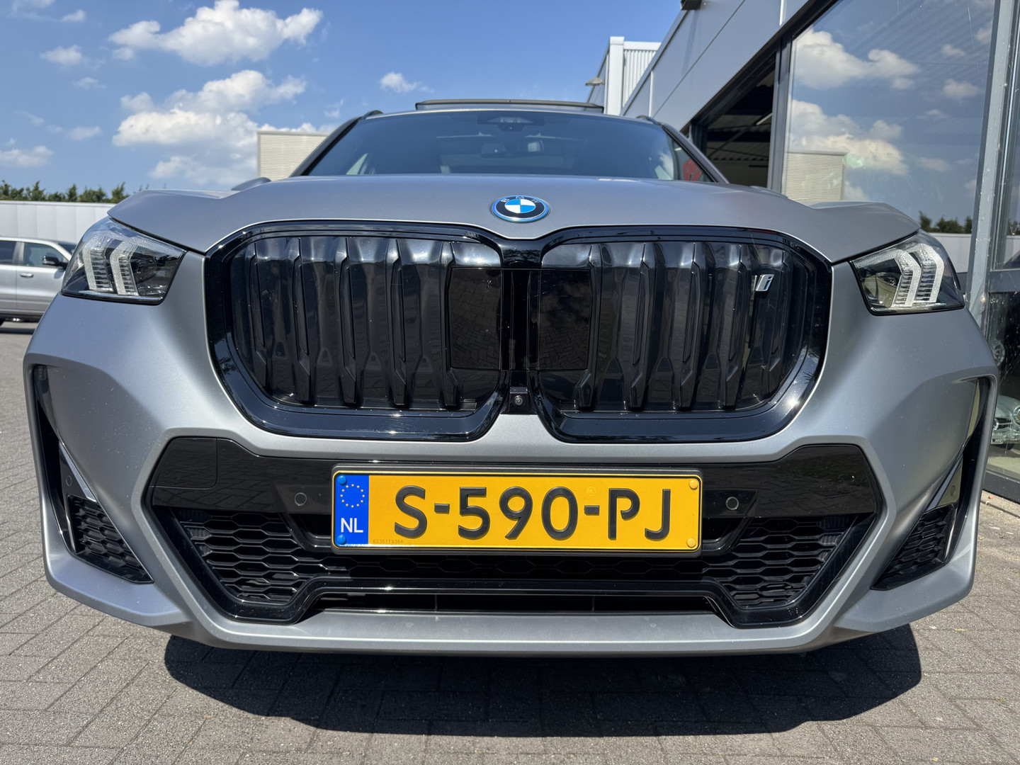 BMW